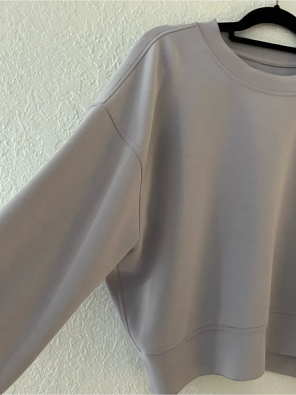 lululemon Perfectly Oversized Crop Crew - Lilac Size 8 IMPERFECTIONS